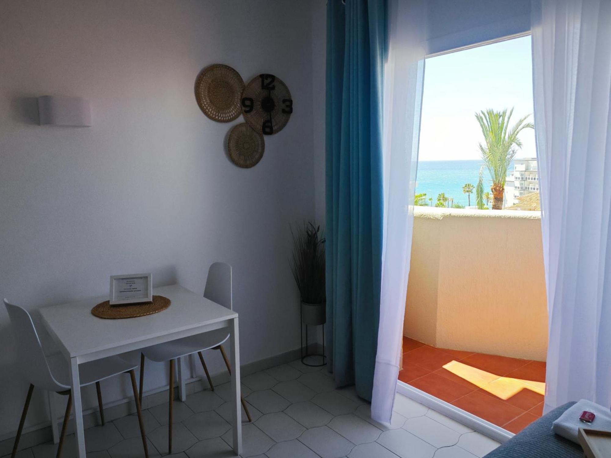 Benalbeach Casa Kito Costa 1ª Linea De Playa Benalmádena Exterior foto